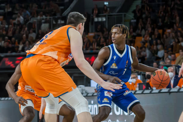 我们也不能 我们也不能